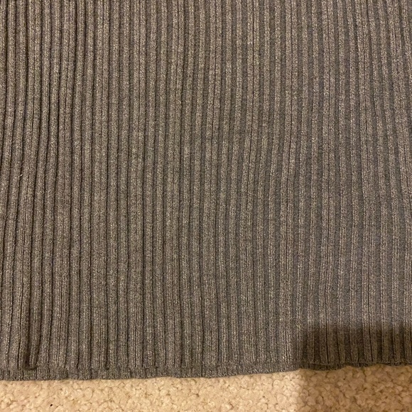 Gray Ribbed Sweater - Picture 3 of 5